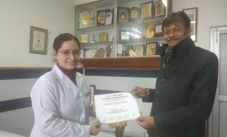 शाबाश: रितु भाटिया को 28वें इंडियन ऑर्थोडॉन्टिक सोसाइटी (IOS) पीजी स्टूडेंट्स कन्वेंशन में सर्वश्रेष्ठ पेपर पुरस्कार से सम्मानित किया गया