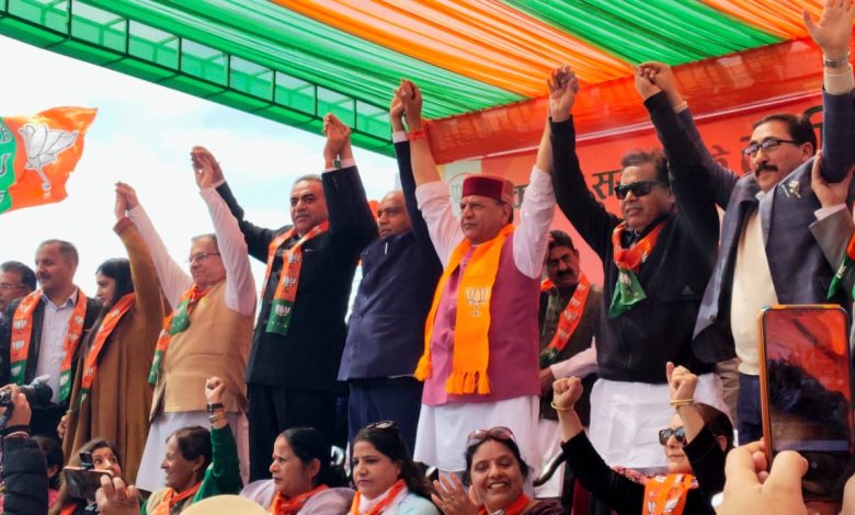 भ्रष्टाचार और माफ़ियाराज के जाल में जकड़ी सरकार : जयराम ठाकुर भ्रष्टाचार और माफ़ियाराज के जाल में जकड़ी सरकार : जयराम ठाकुर