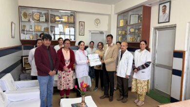 डॉ. मालविका को ट्रिपल ‘ओ’ संगोष्ठी 2025 में सर्वश्रेष्ठ प्रस्तुति पुरस्कार डॉ. मालविका को ट्रिपल ‘ओ’ संगोष्ठी 2025 में सर्वश्रेष्ठ प्रस्तुति पुरस्कार