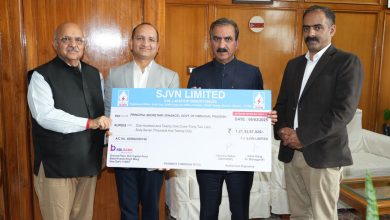 एसजेवीएनएल ने मुख्यमंत्री को अंतरिम लाभांश का चैक भेंट किया