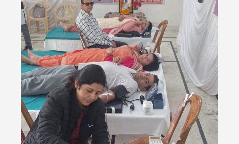 दिवंगत नर्स सीमा सरस्वती को 54 ने रक्तदान कर दी श्रद्धांजलि दिवंगत नर्स सीमा सरस्वती को 54 ने रक्तदान कर दी श्रद्धांजलि