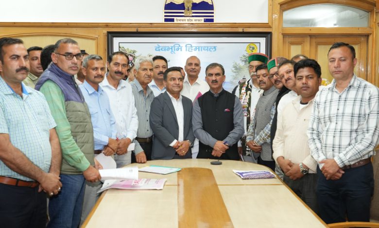 पुरानी पेंशन योजना बहाल करने सहित अन्य वित्तीय लाभ प्रदान करने के लिए मुख्यमंत्री का आभार पुरानी पेंशन योजना बहाल करने सहित अन्य वित्तीय लाभ प्रदान करने के लिए मुख्यमंत्री का आभार