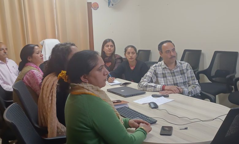 एचआईवी के प्रति जागरूकता अभियान का शुभारंभ एचआईवी के प्रति जागरूकता अभियान का शुभारंभ