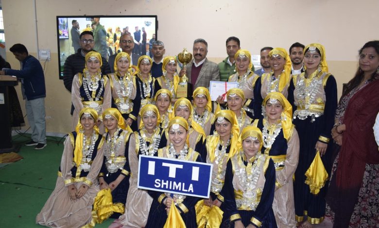 छात्र जीवन में पढ़ाई के साथ खेलकूद जरुरी : शिक्षा मंत्री  शिक्षा मंत्री ने 13 वीं ज़िला स्तरीय आईटीआई (महिला) खेलकूद प्रतियोगिता में शिरकत की छात्र जीवन में पढ़ाई के साथ खेलकूद जरुरी : शिक्षा मंत्री  शिक्षा मंत्री ने 13 वीं ज़िला स्तरीय आईटीआई (महिला) खेलकूद प्रतियोगिता में शिरकत की