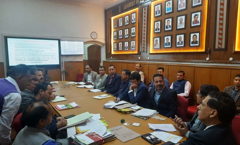 हिमाचल प्रदेश में सार्वजनिक एवं निजी परिवहन व टैक्सियों में गार्बेज बिन रखना अनिवार्य: मुख्य सचिव