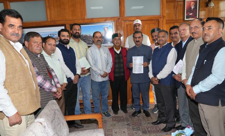 मुख्यमंत्री से सेब उत्पादकों के हितों की रक्षा के लिए केंद्र सरकार से सेब पर आयात शुल्क बढ़ाने का मुद्दा उठाने का आग्रह