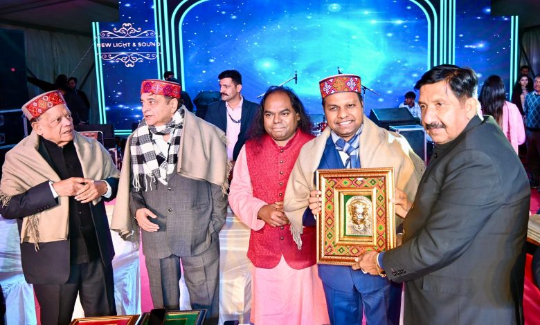 अंतर्राष्ट्रीय ग्रीष्मोत्सव शिमला की दूसरी सांस्कृतिक संध्या में मुकेश अग्निहोत्री ने की शिरकत अंतर्राष्ट्रीय ग्रीष्मोत्सव शिमला की दूसरी सांस्कृतिक संध्या में मुकेश अग्निहोत्री ने की शिरकत