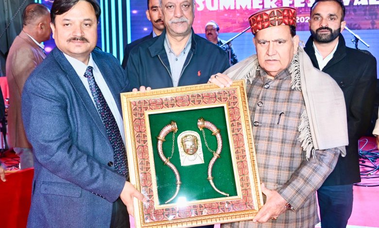 अंतर्राष्ट्रीय ग्रीष्मोत्सव शिमला की तीसरी सांस्कृतिक संध्या में विस अध्यक्ष ने की शिरकत अंतर्राष्ट्रीय ग्रीष्मोत्सव शिमला की तीसरी सांस्कृतिक संध्या में विस अध्यक्ष ने की शिरकत