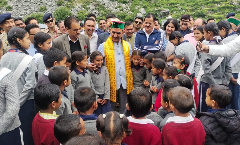 चिंता: स्कूलों में बच्चों का सामान्य ज्ञान कम..