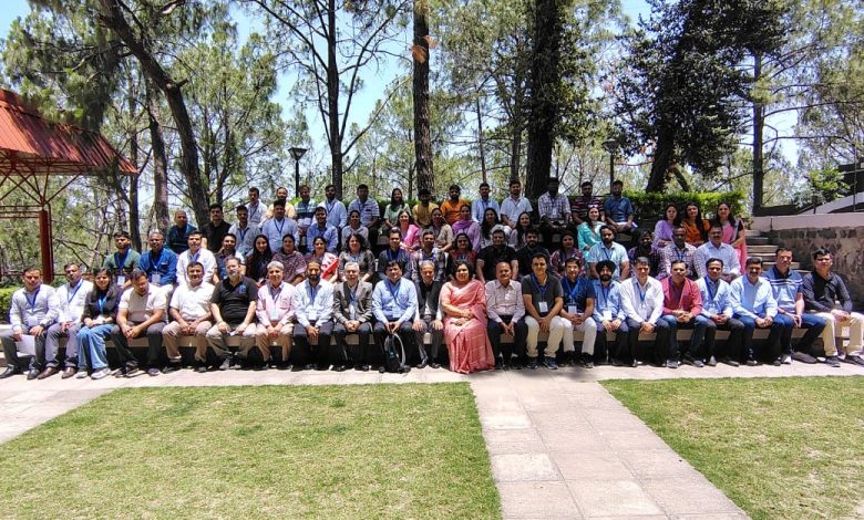 “वी.एल.एस.आई. डिजाइन: ब्रिजिंग थ्योरी एंड प्रैक्टिस” नामक प्रभावशाली एक सप्ताह के संकाय विकास कार्यक्रम के उद्घाटन की मेजबानी