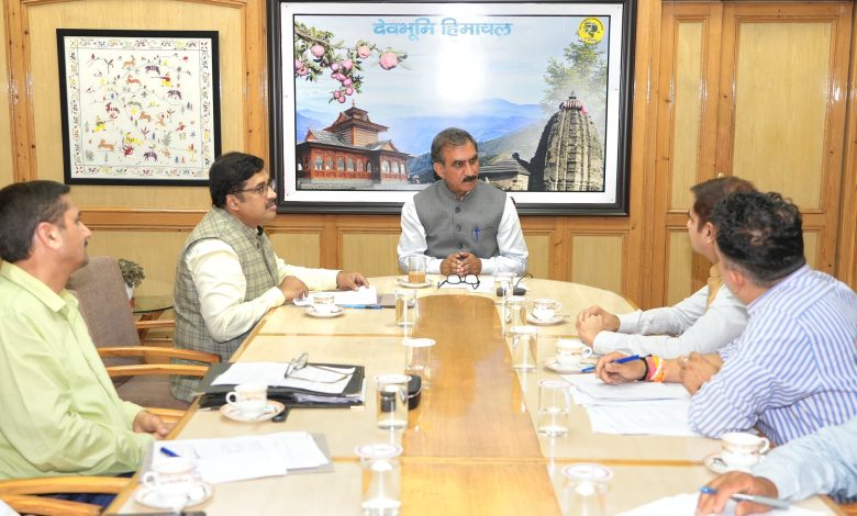 मुख्यमंत्री ने ज़िला कांगड़ा में विभिन्न विकास परियोजनाओं की समीक्षा की