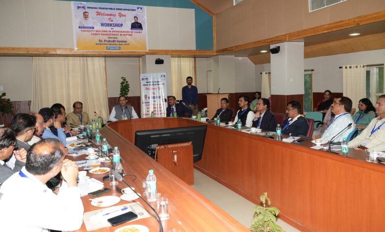 मीडिया में प्रकाशित मामलों पर सतर्क निगाह रखें। मीडिया में प्रकाशित मामलों पर सतर्क निगाह रखें।