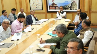 मुख्यमंत्री ने लम्बित जल विद्युत परियोजनाओं को नोटिस जारी करने के निर्देश दिए मुख्यमंत्री ने लम्बित जल विद्युत परियोजनाओं को नोटिस जारी करने के निर्देश दिए