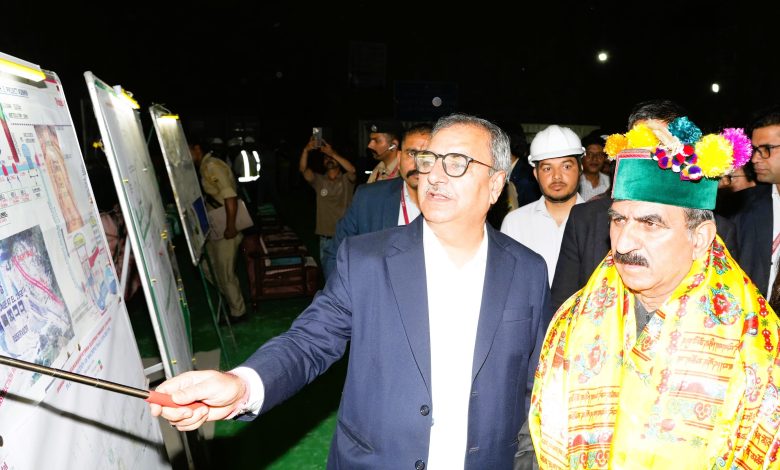 मुख्यमंत्री सुक्खू ने शोंगटोंग कड़छम जल विद्युत परियोजना का किया निरीक्षण, 2026 तक पूर्ण करने के निर्देश मुख्यमंत्री सुक्खू ने शोंगटोंग कड़छम जल विद्युत परियोजना का किया निरीक्षण, 2026 तक पूर्ण करने के निर्देश