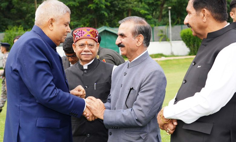 उपराष्ट्रपति जगदीप धनखड़ को हिमाचल दौरे के बाद भव्य विदाई उपराष्ट्रपति जगदीप धनखड़ को हिमाचल दौरे के बाद भव्य विदाई