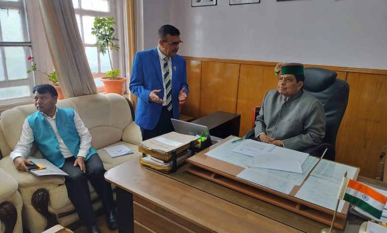 सैनिकों और पूर्व सैनिकों के कल्याण के लिए प्रतिबद्ध है सरकारः डॉ. शांडिल