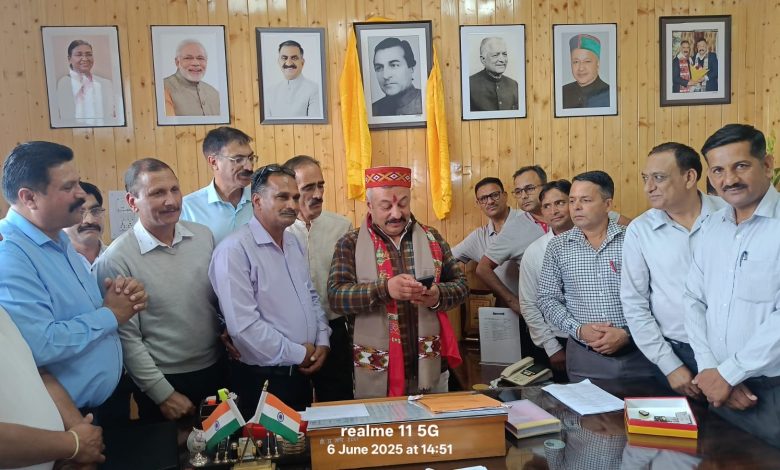 गैर पंजीकृत या गैर सम्बद्धता वाले संगठनों पर तेजी से होगी कार्रवाई गैर पंजीकृत या गैर सम्बद्धता वाले संगठनों पर तेजी से होगी कार्रवाई