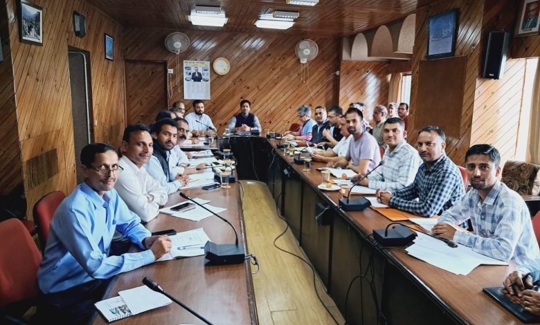 हिमाचल प्रदेश राज्य विद्युत बोर्ड की तकनीकी कर्मचारी संघ के साथ 21 सूत्रीय मांगों पर बैठक