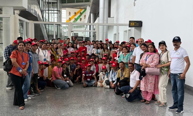 बच्चों के सपनों को मिले पंख: पहली बार हवाई यात्रा की