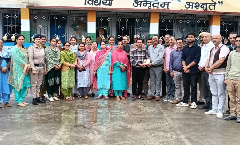 नौहराधार विद्यालय में आयोजित हुआ विधिक सेवा शिविर नौहराधार विद्यालय में आयोजित हुआ विधिक सेवा शिविर