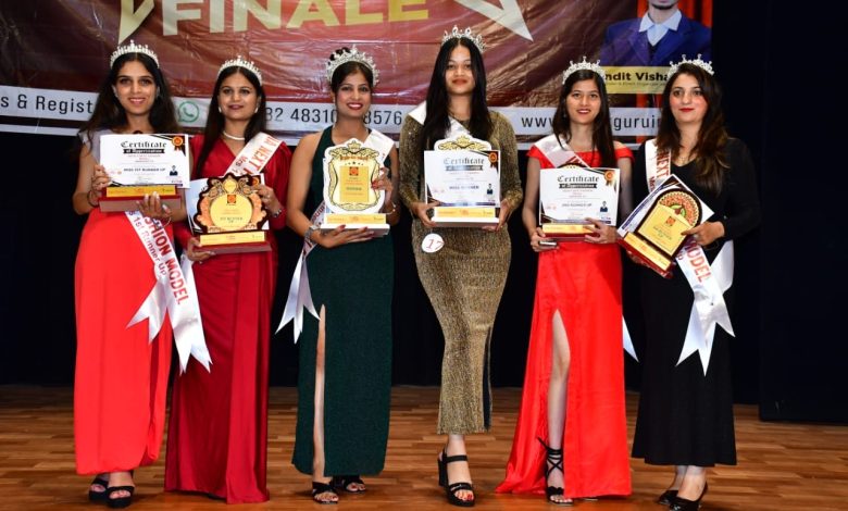 इंडिया नेक्स्ट फ़ैशन मॉडल शो” में चमकते सितारों को दिया मंच