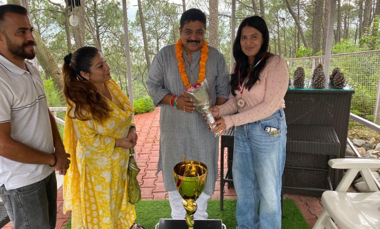 प्रशंसा पत्र: कूडो वर्ल्ड कप गोल्ड मेडल विजेता –  पेमा ठाकुर