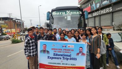 पीएम श्री स्कूलों के मेधावी विद्यार्थियों का दल शैक्षणिक भ्रमण पर रवाना