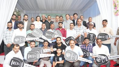 मुख्यमंत्री ने आरजीएसएसवाई के तहत 20 ई-टैक्सियों को झंडी दिखाकर किया रवाना मुख्यमंत्री ने आरजीएसएसवाई के तहत 20 ई-टैक्सियों को झंडी दिखाकर किया रवाना