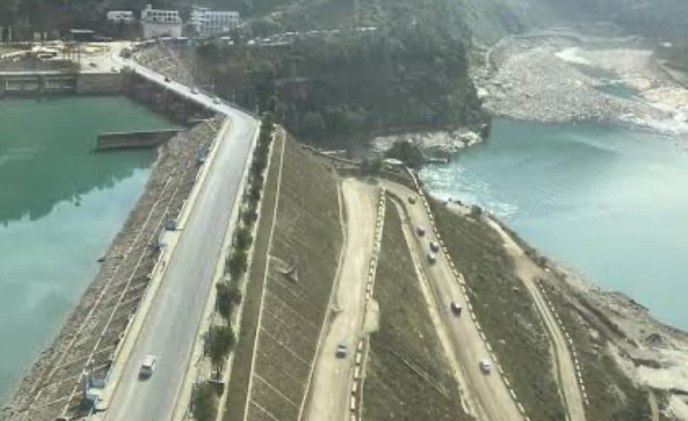 बड़ी ख़बर: बादल फटने की घटना के बाद पंडोह डैम में एकत्रित वन लकड़ियों की जांच करेगी सीआईडी बड़ी ख़बर: बादल फटने की घटना के बाद पंडोह डैम में एकत्रित वन लकड़ियों की जांच करेगी सीआईडी