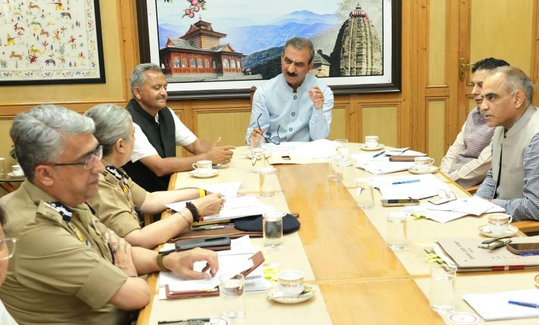 जलवायु परिवर्तन से बढ़ी आपदाएं, मुख्यमंत्री ने दी सतर्कता और वैज्ञानिक दृष्टिकोण अपनाने की सलाह जलवायु परिवर्तन से बढ़ी आपदाएं, मुख्यमंत्री ने दी सतर्कता और वैज्ञानिक दृष्टिकोण अपनाने की सलाह