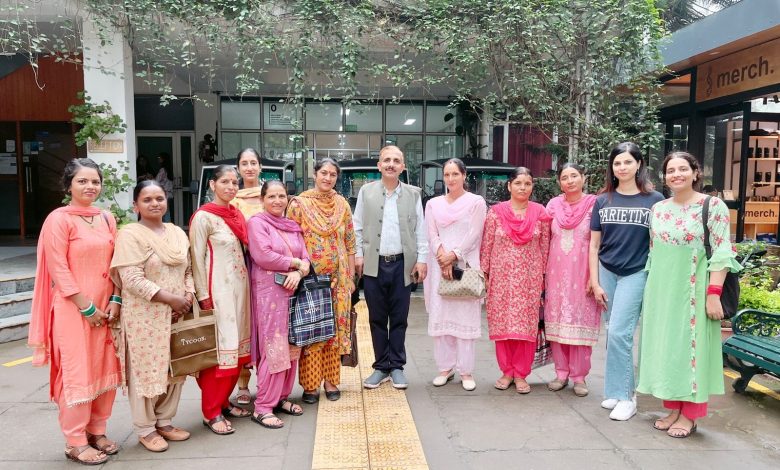 शूलिनी विश्वविद्यालय में ग्रामीण महिला उद्यमियों के लिए परिसर  भ्रमण का आयोजन शूलिनी विश्वविद्यालय में ग्रामीण महिला उद्यमियों के लिए परिसर  भ्रमण का आयोजन