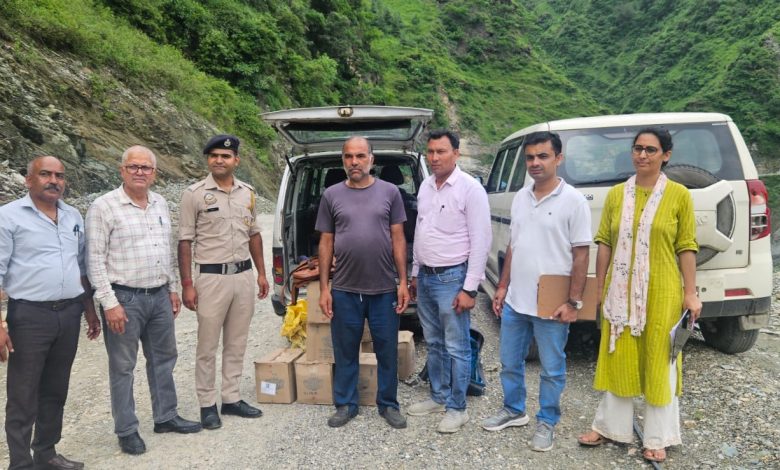 जिला शिमला, बी.बी.एन. बद्दी और कुल्लू जिला के विभिन्न क्षेत्रों में निरीक्षण कर भारी मात्रा में अवैध शराब पकड़ी जिला शिमला, बी.बी.एन. बद्दी और कुल्लू जिला के विभिन्न क्षेत्रों में निरीक्षण कर भारी मात्रा में अवैध शराब पकड़ी