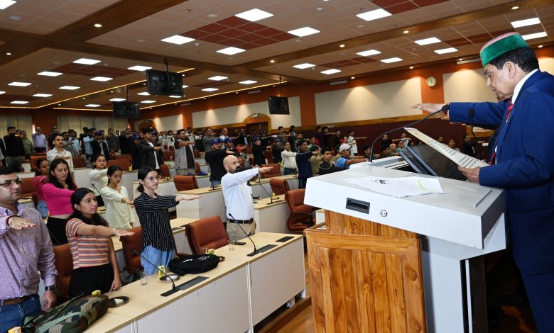 नशे पर अंकुश लगाने के लिए स्पेशल टास्क फोर्स का गठन कर 13 पुलिस थानों को भी अधिसूचित किया नशे पर अंकुश लगाने के लिए स्पेशल टास्क फोर्स का गठन कर 13 पुलिस थानों को भी अधिसूचित किया