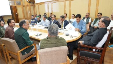 समीक्षा बैठक: प्राथमिक शिक्षा में नामांकित शत-प्रतिशत बच्चे उच्च शिक्षा भी पूर्ण करें