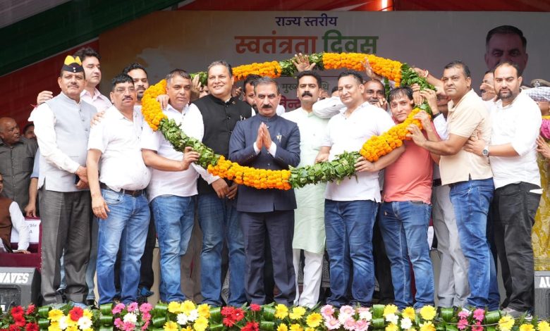 स्वतंत्रता दिवस : 9,500 से अधिक शिक्षकों के पद भरे जाएंगे, 200 नए सीबीएसई स्कूल खोले जाएंगे, सत्र के मध्य शिक्षकों की सेवानिवृत्ति नहीं होगी