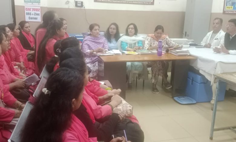 स्तनपान: एक प्राकृतिक सुरक्षा कवच – आशा कार्यकर्ताओं को दी गई महत्वपूर्ण जानकारी स्तनपान: एक प्राकृतिक सुरक्षा कवच – आशा कार्यकर्ताओं को दी गई महत्वपूर्ण जानकारी