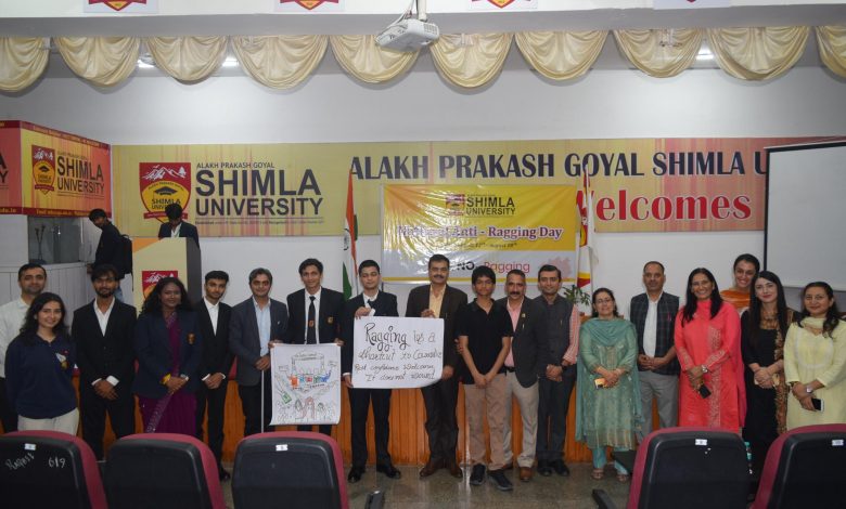 एपीजी शिमला विश्वविद्यालय में एंटी रैगिंग सप्ताह के दौरान छात्र जागरूकता गतिविधियों में भागीदारी