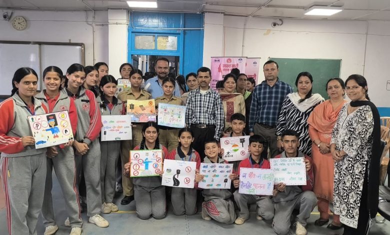 मशोबरा में “Bag Free Day” पर सड़क सुरक्षा, स्वास्थ्य एवं वीर गाथा प्रोजेक्ट के अंतर्गत विविध कार्यक्रमों का आयोजन मशोबरा में “Bag Free Day” पर सड़क सुरक्षा, स्वास्थ्य एवं वीर गाथा प्रोजेक्ट के अंतर्गत विविध कार्यक्रमों का आयोजन