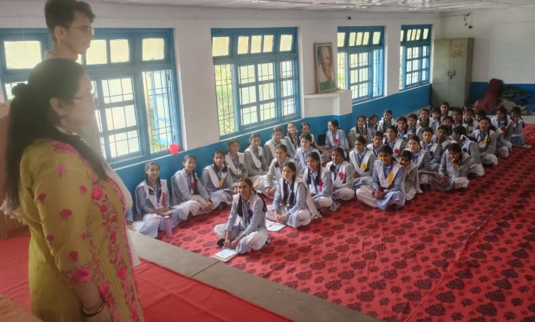 नौहराधार विद्यालय में आयोजित हुआ परामर्श एवं मार्गदर्शन शिविर