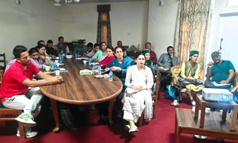 हिमाचल में पहली बार जाइका ने रोपे भोजपत्र के 1500 पौधे हिमाचल में पहली बार जाइका ने रोपे भोजपत्र के 1500 पौधे