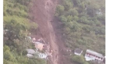 कुल्लू में भूस्खलन  एक की मौत , चार के दबे होने की आशंका