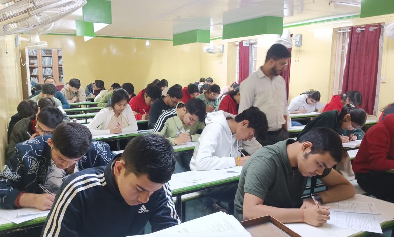 विद्यापीठ ने हिमाचल के विभिन्न जिलों में सफलतापूर्वक आयोजित किया ‘कलाम ऑफ हिमाचल स्कॉलरशिप टेस्ट’ का तीसरा फेज़ विद्यापीठ ने हिमाचल के विभिन्न जिलों में सफलतापूर्वक आयोजित किया ‘कलाम ऑफ हिमाचल स्कॉलरशिप टेस्ट’ का तीसरा फेज़