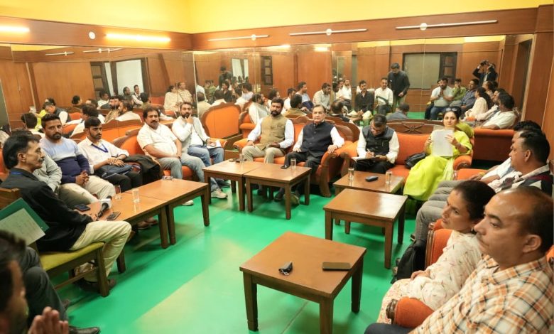 चिड़गांव के गांव लिम्ब्डा में 12 वर्षीय बालक की मौत के मामले पर कड़ा संज्ञान चिड़गांव के गांव लिम्ब्डा में 12 वर्षीय बालक की मौत के मामले पर कड़ा संज्ञान