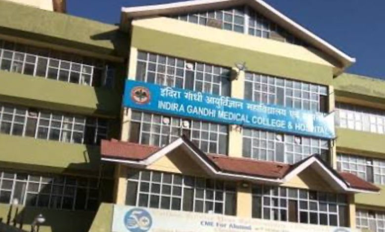 200 मेडिकल अधिकारी, विभिन्न सुपर स्पेशियलिटी विभागों में 38 सहायक प्रोफेसर तथा 400 स्टाफ नर्सों को जॉब ट्रेनी के रूप में नियुक्त करने को मंजूरी