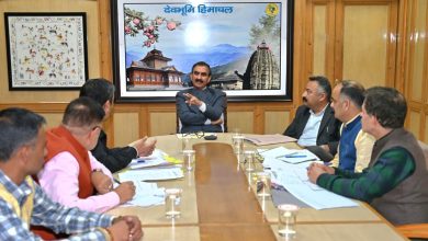 ख़ास खबर: स्कूल के भवन व बच्चों की वर्दी का अलग होगा रंग