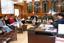 बड़ी खबर: बिना पर्ची के  सिरींज देने पर रोक बड़ी खबर: बिना पर्ची के  सिरींज देने पर रोक