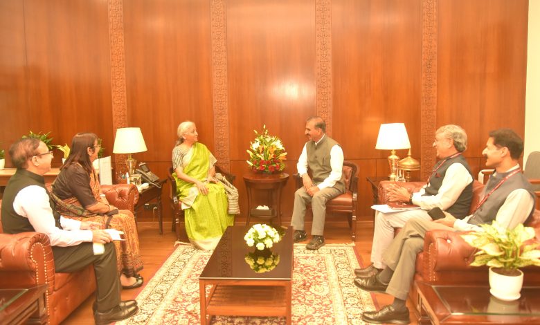 मुख्यमंत्री ने केन्द्रीय वित्त मंत्री से इस वित्त वर्ष की शेष अवधि के लिए ऋण सीमा में दो प्रतिशत वृद्धि का किया आग्रह