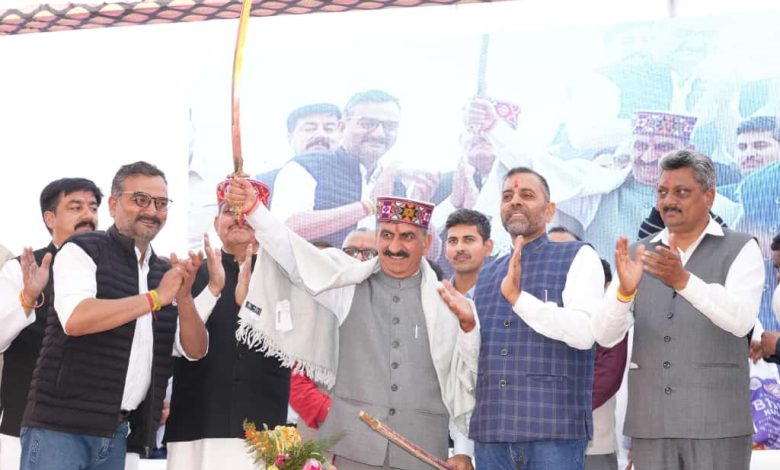 बड़सर में 17.45 करोड़ रुपये से निर्मित मिनी सचिवालय जनता को किया समर्पित बड़सर में 17.45 करोड़ रुपये से निर्मित मिनी सचिवालय जनता को किया समर्पित