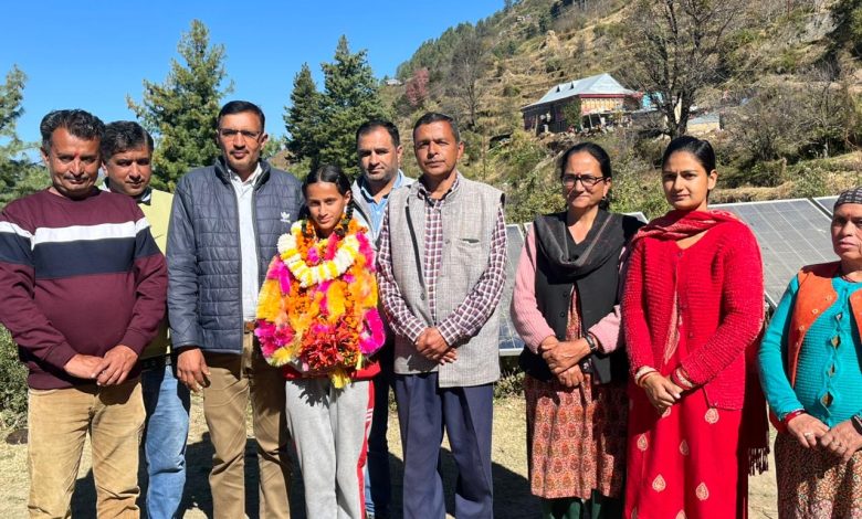 राजकीय उच्च पाठशाला कराटी की आठवीं कक्षा की छात्रा मीनाक्षी शर्मा करेंगी हिमाचल प्रदेश का प्रतिनिधित्व राजकीय उच्च पाठशाला कराटी की आठवीं कक्षा की छात्रा मीनाक्षी शर्मा करेंगी हिमाचल प्रदेश का प्रतिनिधित्व