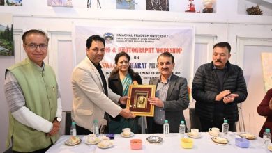 दृश्य कला विभाग में “स्वच्छ भारत मिशन” विषय पर चित्रकला एवं फोटोग्राफी कार्यशाला का समापन दृश्य कला विभाग में “स्वच्छ भारत मिशन” विषय पर चित्रकला एवं फोटोग्राफी कार्यशाला का समापन